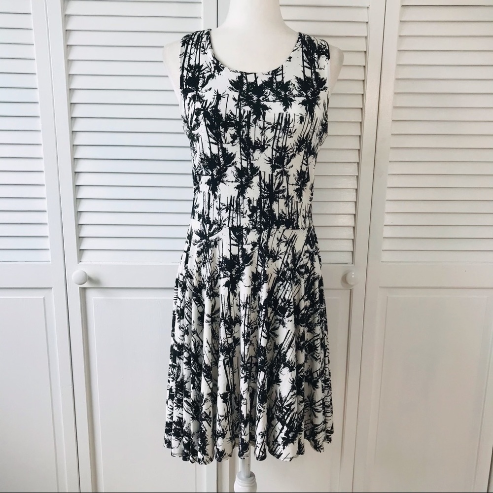 CYNTHIA ROWLEY Tree Print Sleeveless Fit & Flare Dress Size Medium